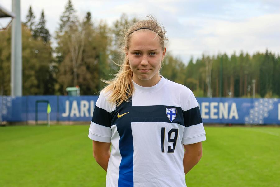 Lotta Lindström